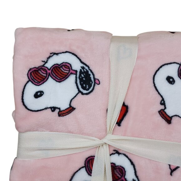 Peanuts Snoopy VelvetLoft Plush Blanket Full/Queen 90"x90" By Berkshire Hearts - Picture 6 of 9